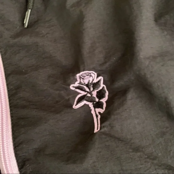 zumiez windbreaker, made by Samii Ryan 💜🖤 - Picture 2 of 8